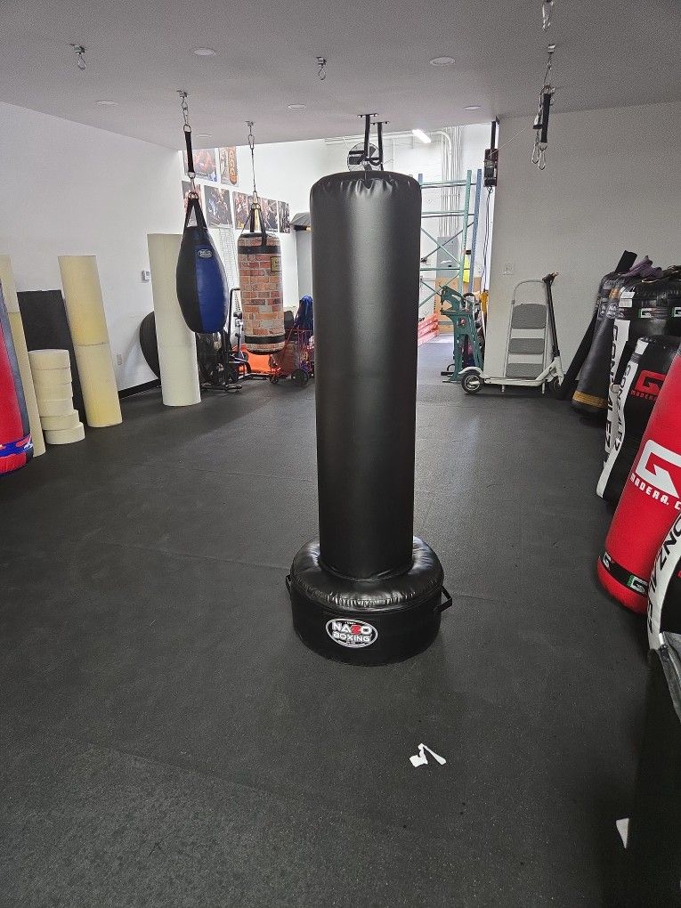 Offerup Gold's Gym Free Standing Punch Bag Martial Arts Century Bob Punching Bag For Sale CENTURY BOB PUNCHING BAG For  Sale In Arlington,