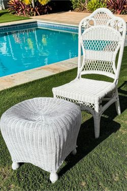 White Wicker Chair & Ottoman Set - Beautiful Vintage Coastal Style!