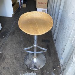 3 Bar Stools Used