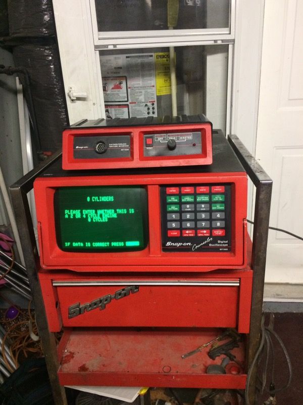 Vintage snap on oscilloscope w/distributorless ign box