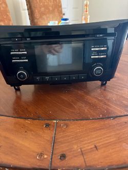 Nissan Rogué Sport stereo