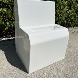 Brand New Fiberglass Boat Leaning Post 