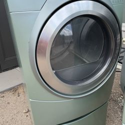 Whirlpool Washer And Gas Dryer