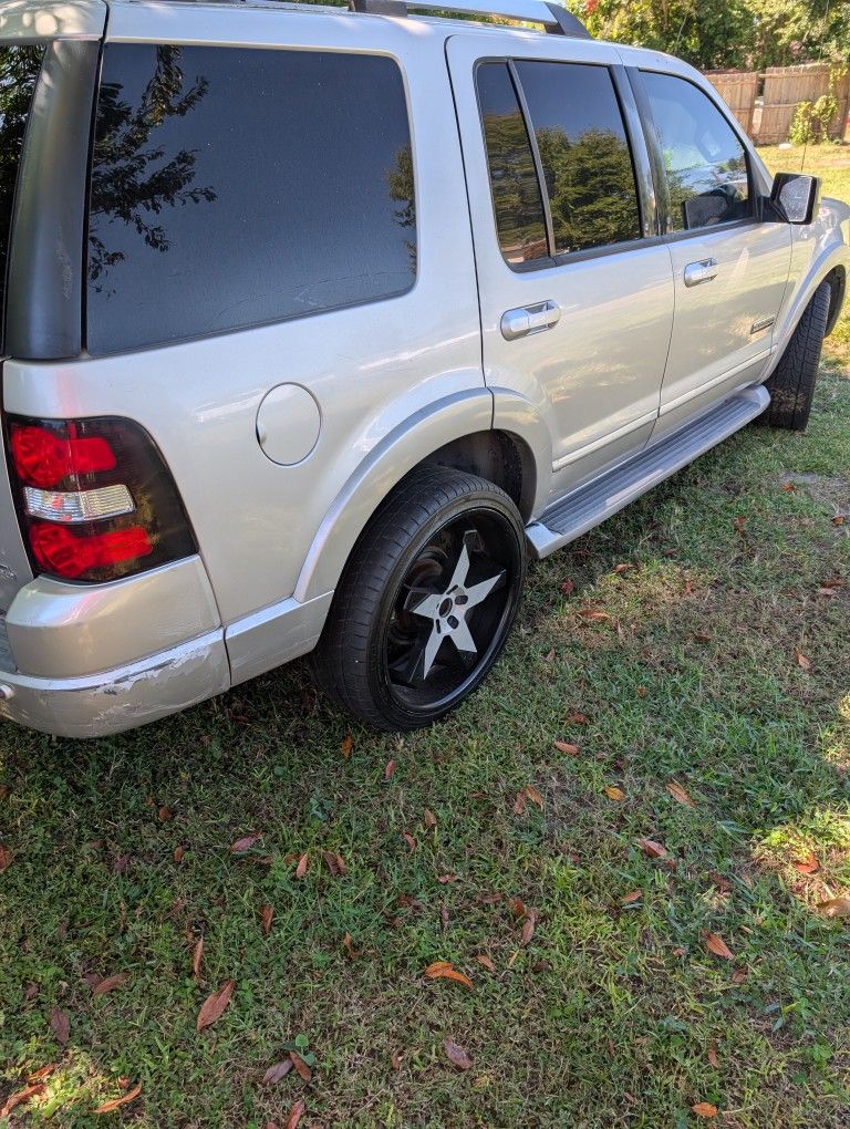 2008 Ford Explorer