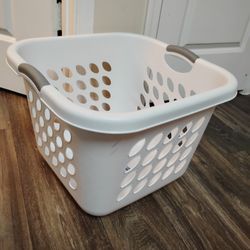 Sterilite Ultra Laundry Basket (53 L/1.5Bu), Laundry Basket, White
