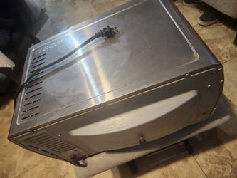 OSTER OVEN LIKE NEW EVERYTHING IS PERFECT VERY GOOD CONDITION