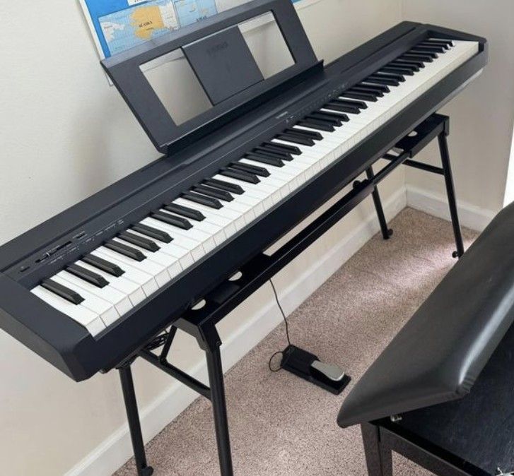 Yamaha P71 88 Key Keyboard + Upgrade Pedal, Metal Stand, Meteonome