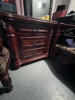 Traditional Marble Top 3- Drawer Nightstand