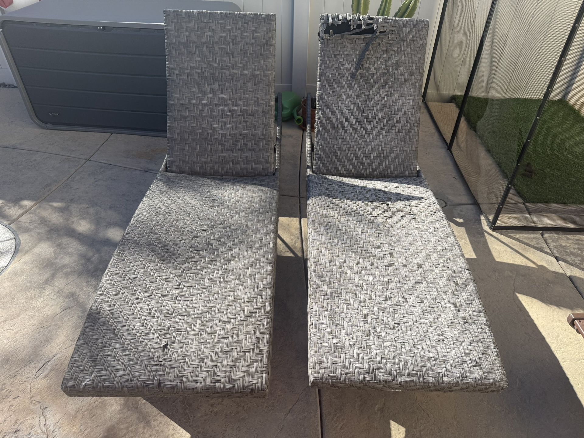 FREE Backyard Lounge chairs
