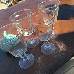 Glass 4 Of Them