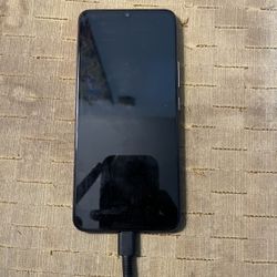 Vivo V21 