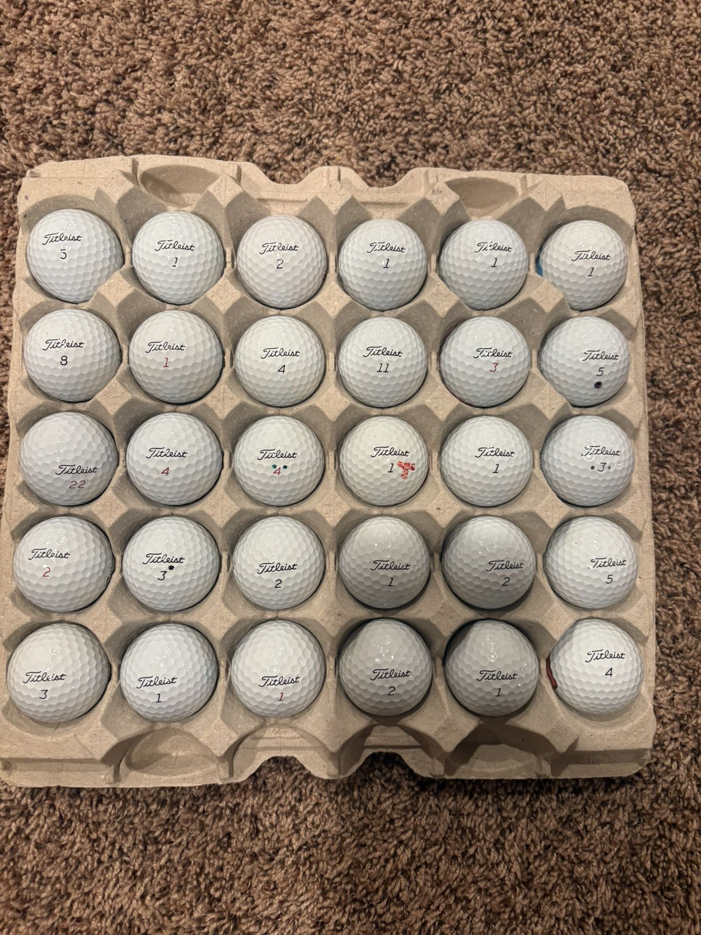 30 Titleist Prov1/Prov1x in great condition 