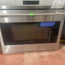 Wolf 30” convection wall oven. Great condition. $1,399