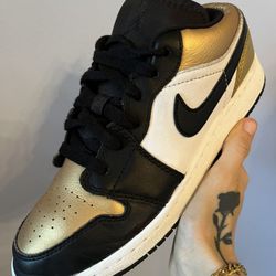 Air Jordan 1 Low GS ‘Gold Toe’