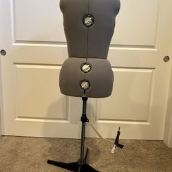 Singer 151 Mannequin Sewing Dress Form