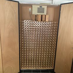 Wine cooler Refrigerator cabinet