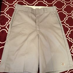 Dickies Loose Fit Shorts (silver W34)