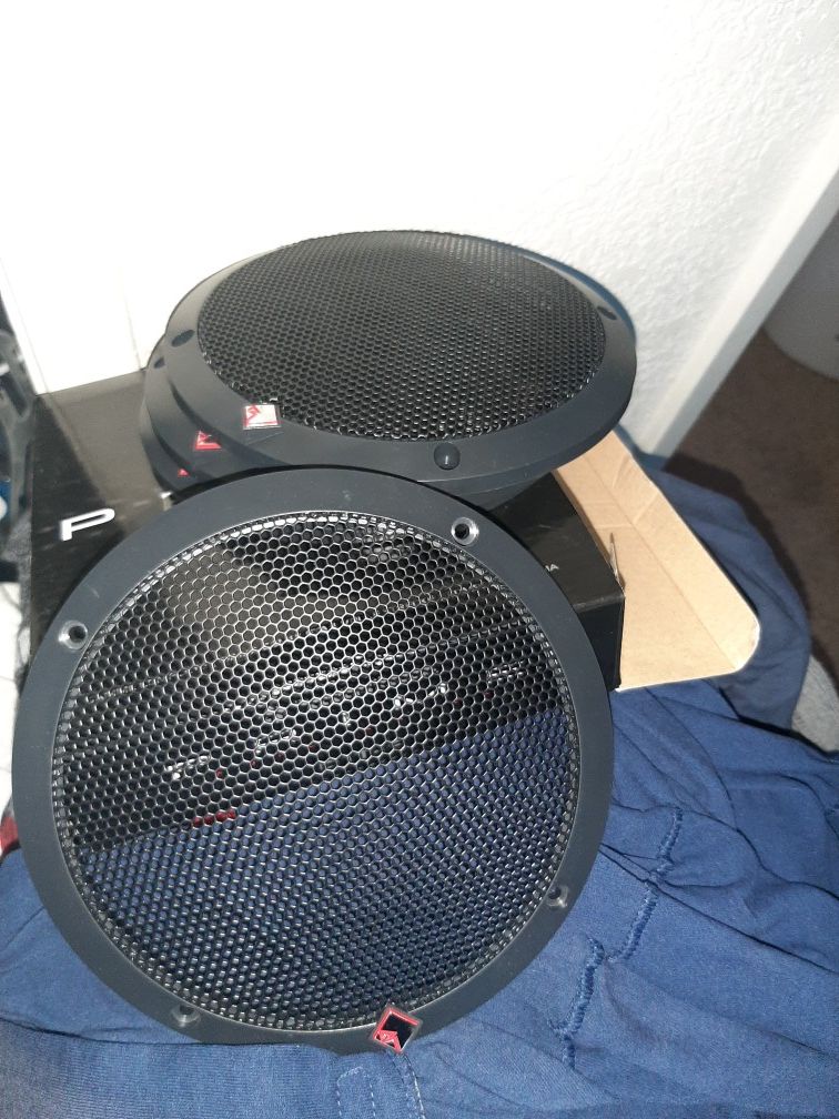 Rockford fosgate speaker covers 4 of them size 6.5 or 6 1/2 or 6 3/4