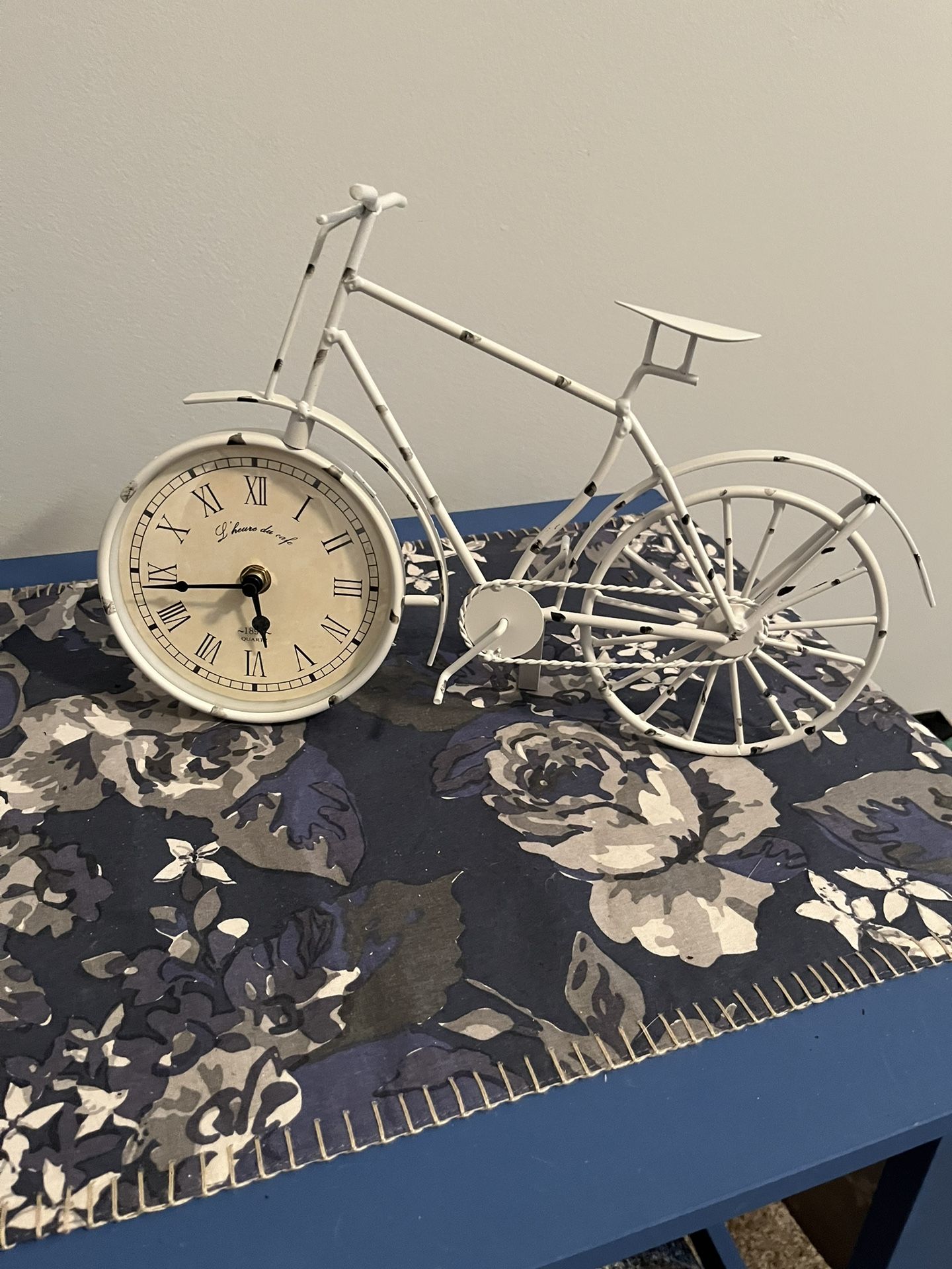 BICYCLE CLOCK! VERY UNIQUE!