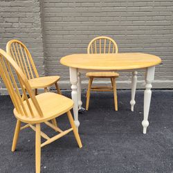 Kitchen Table With 3 Chairs Good Condition 