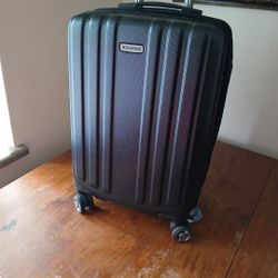Ricardo Beverly Hills  Hard Case Travel Luggage 
