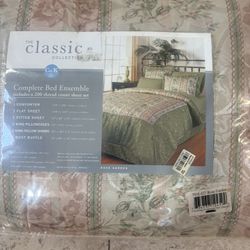 Brand New Cal King Bed Set Comforter 