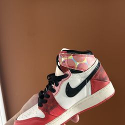 Spiderman 1s OG Spider-verse Size 4