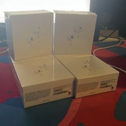 6 Apple Airpods pro