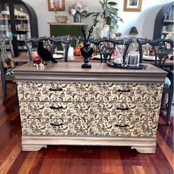 Broyhill Gothic Sideboard Or Dresser