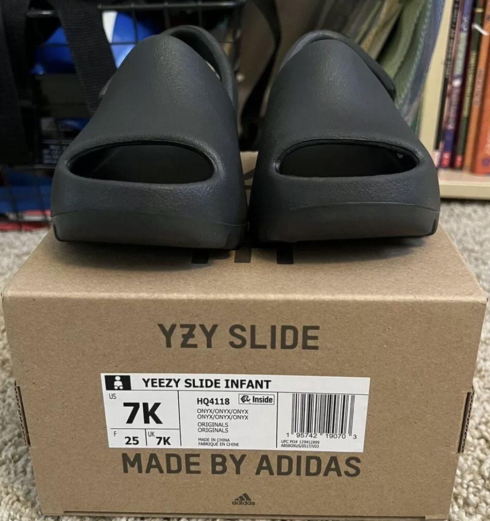 Yeezy Onyx Slide 7K DS