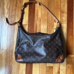 LOUIS VUITTON VINTAGE MONOGRAM BOULOGNE SHOULDER BAG (1998)