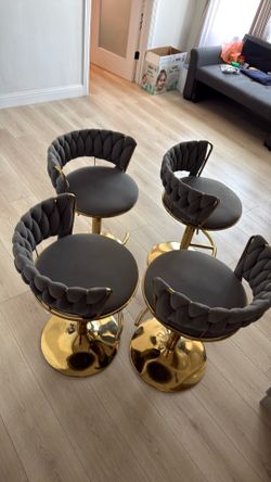4 bar stools