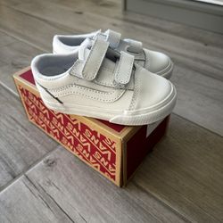 New In Box - Classic Vans Size 6.5 Toddler 