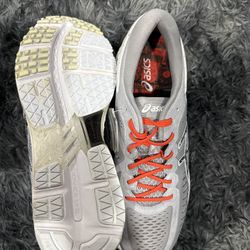 Asics athletic shoe, size 11