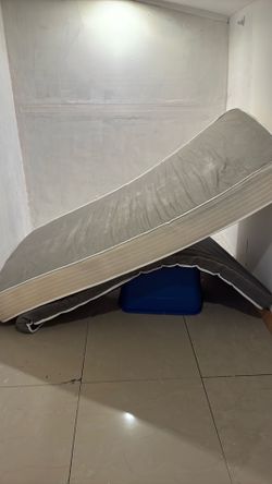 Twin bed