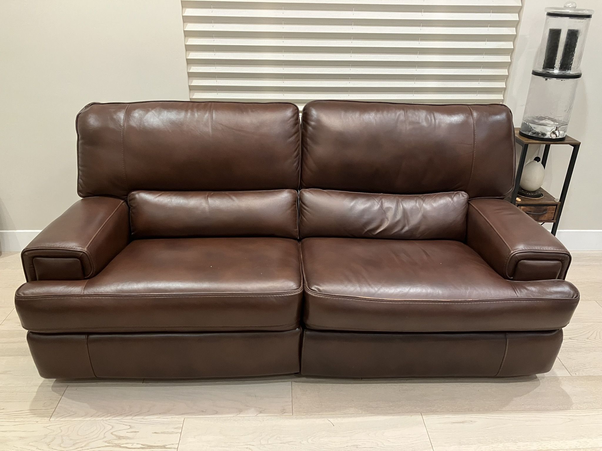 Leather Recliner Couch (zero gravity recliner)