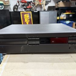 Nakamichi receiver 2 and cd player 4 noth in great shape and have original boxes 