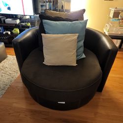 Living Room Set Of Sofa, Chair And Ottoman 