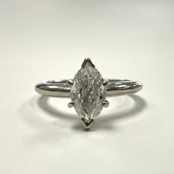 14K White Gold Diamond Ring