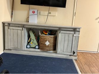 Farmhouse tv console/stand off white