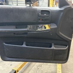 2004 Dodge Dakota Different Parts For Door
