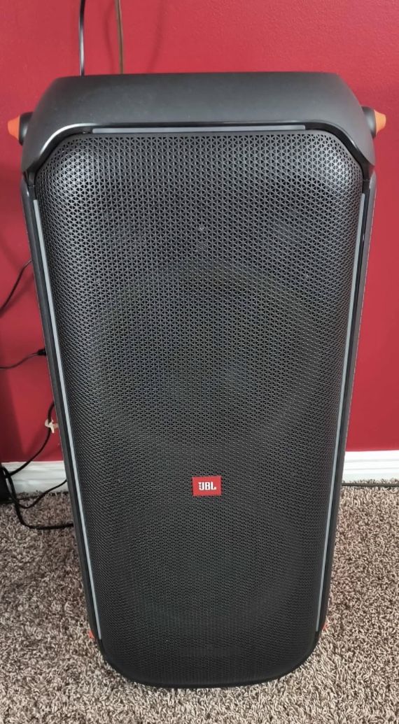 JBL PartyBox 710 Powered Bluetooth Speaker With Light Display
