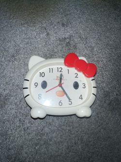Hello Kitty Clock