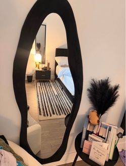 Chic Irregular Shaped Full Body Mirror