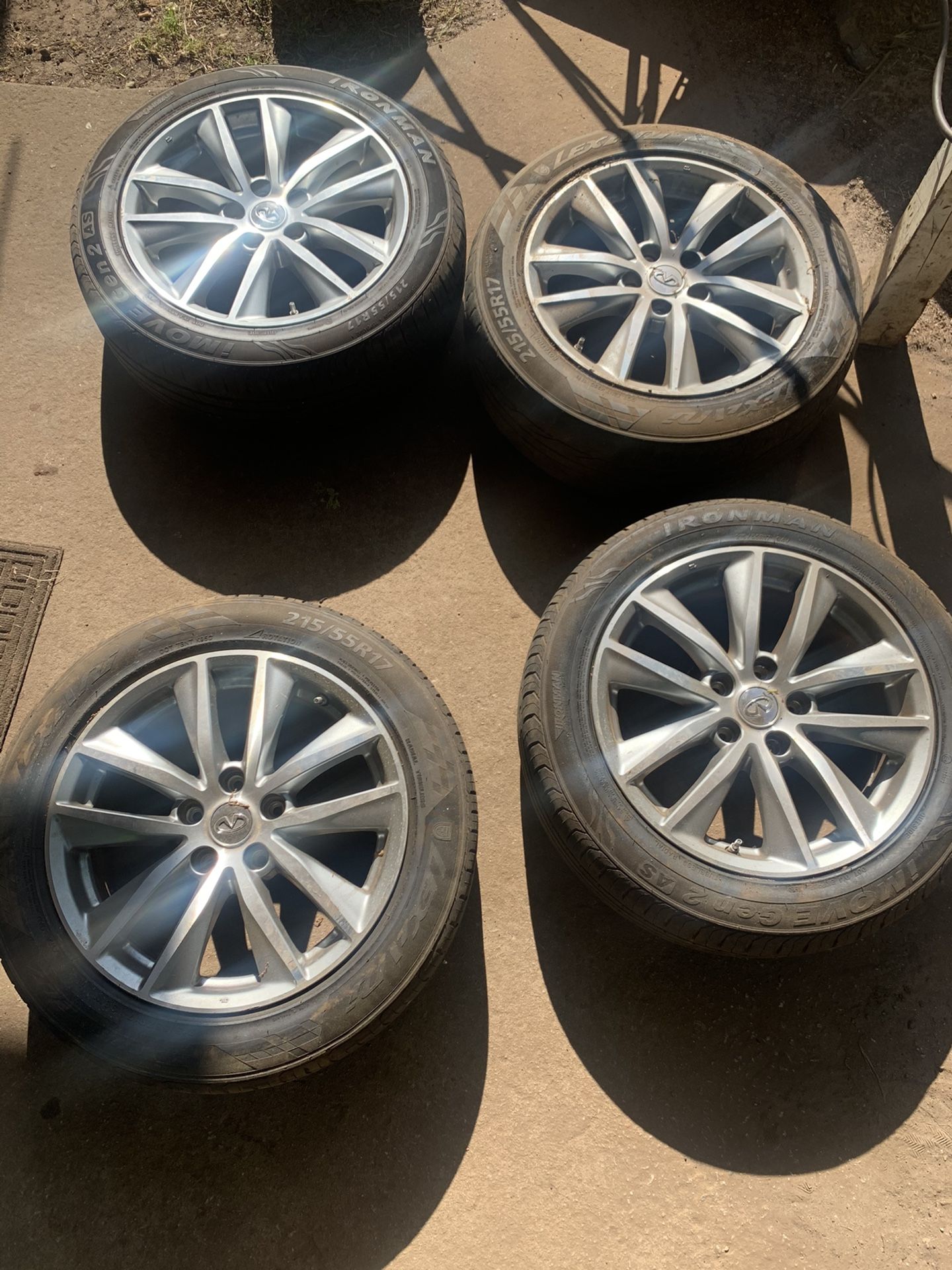 Infiniti Rims 17inch/ Brand New Tires