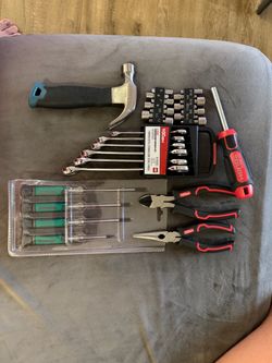 Hand Tool Set – Wrenches, Sockets, Pliers, Hammer & Screwdriver