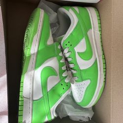 Nike Dunk Low Green Strike