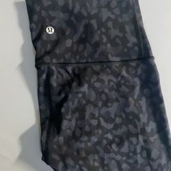 New lululemon’Wunder Under’ leggings