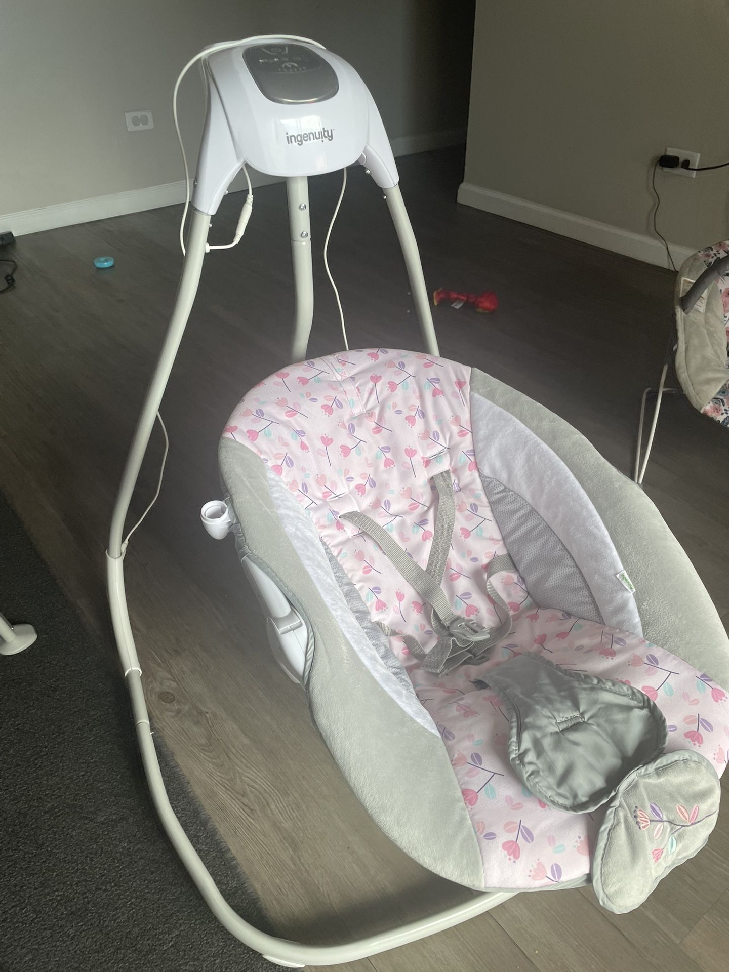 Baby swing
