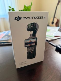DJI Osmo Pocket 4 Creator Combo